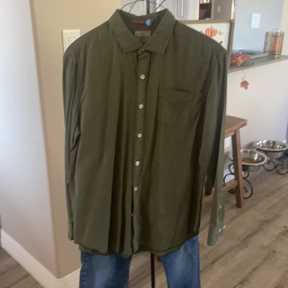 Tommy Bahama size large olive green button down in perfect condition!